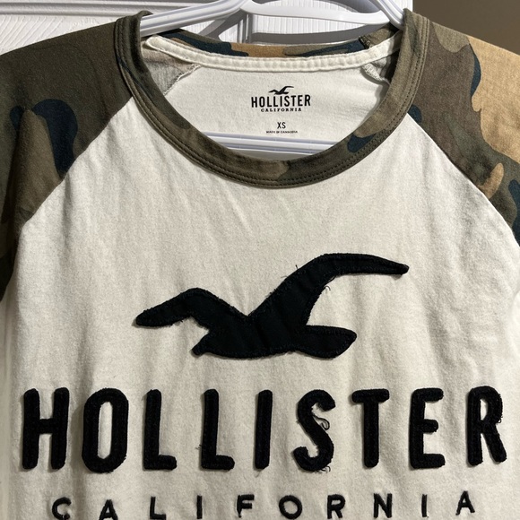Holister graphic long sleeve T-shirt - Picture 2 of 5